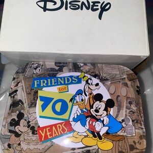 New Disney 70 years of Friendship watch in tin